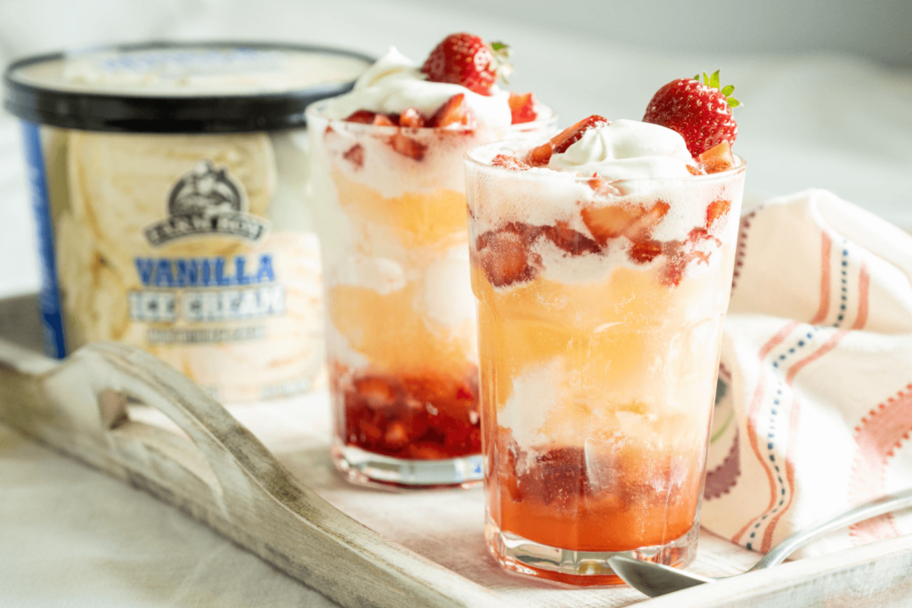 Summer Recipe: two glasses with sparkling strawberry floats.