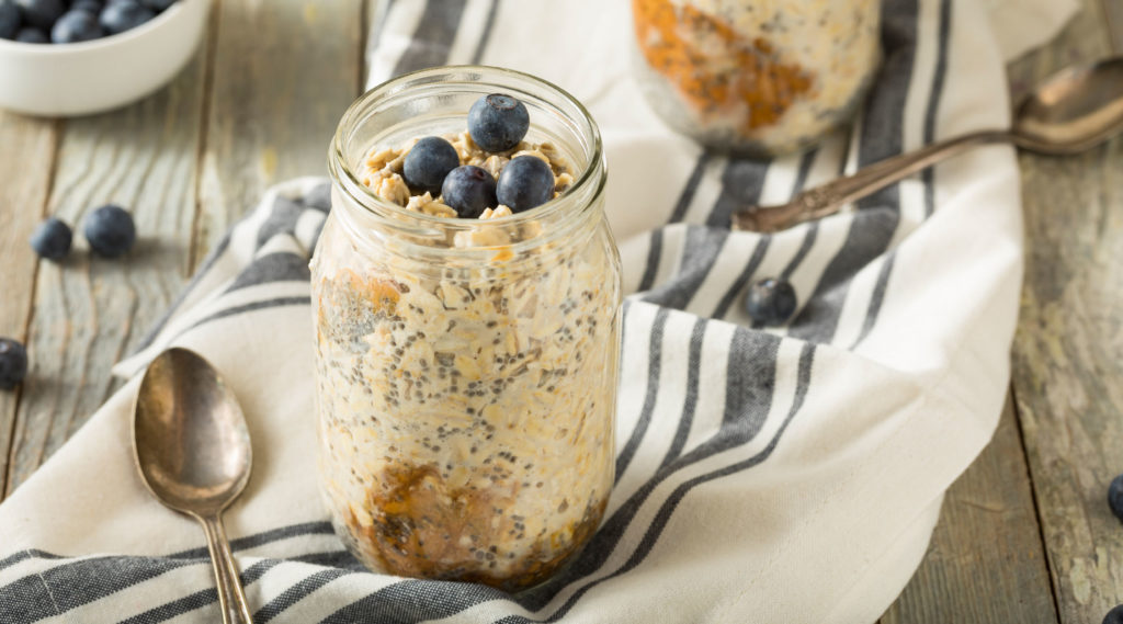 easy breakfast ideas: overnight oats
