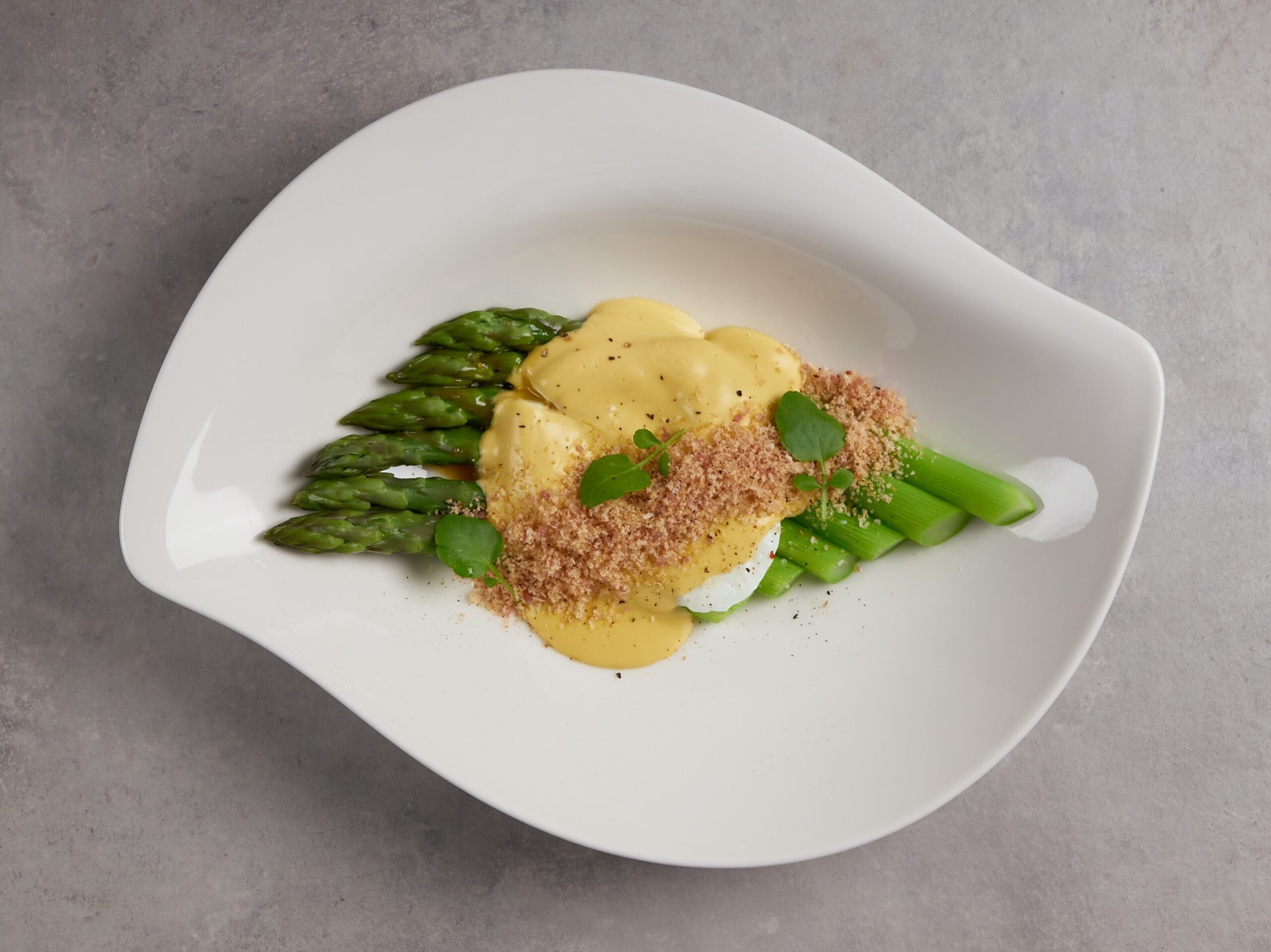 blanched asparagus with hollandaise and soft-boiledd egg.